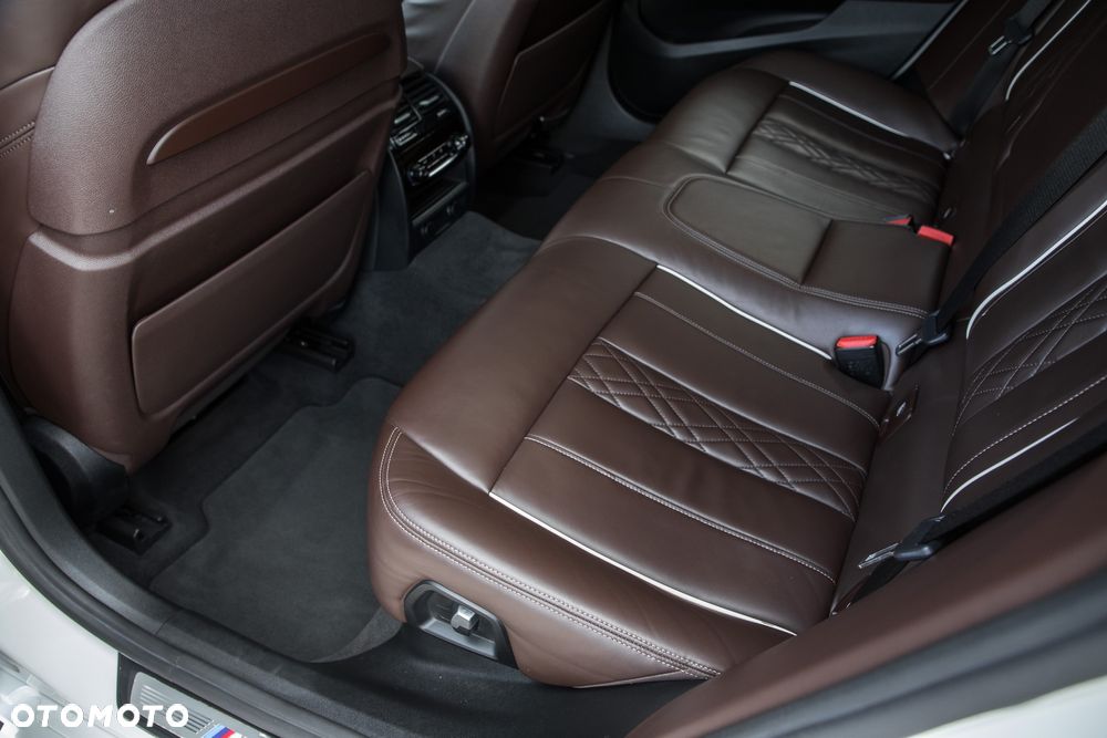 BMW 6GT 640i GPF xDrive M Sport sport - 9