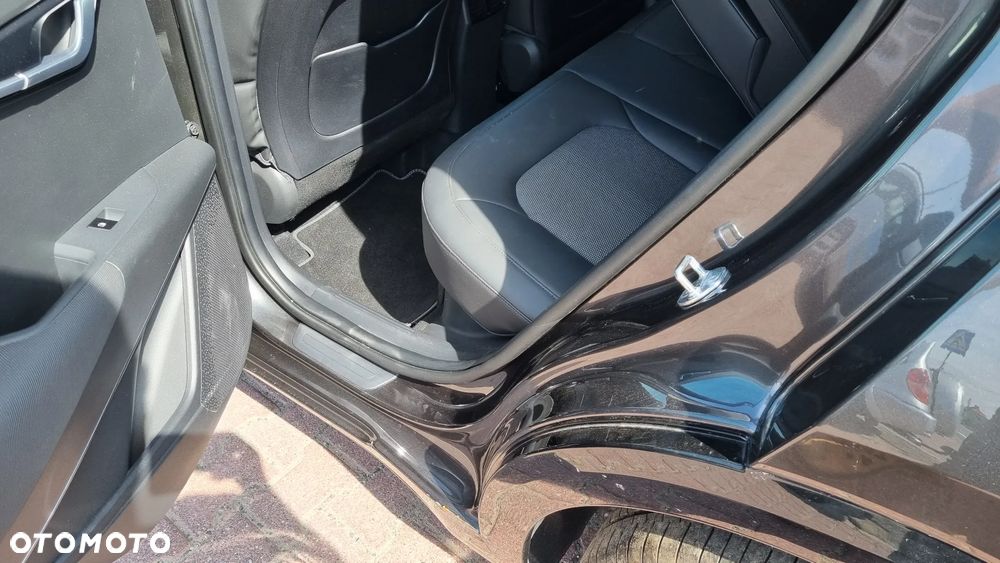 Kia Niro 1.6 GDI HEV 2WD OPF Edition 7 - 24