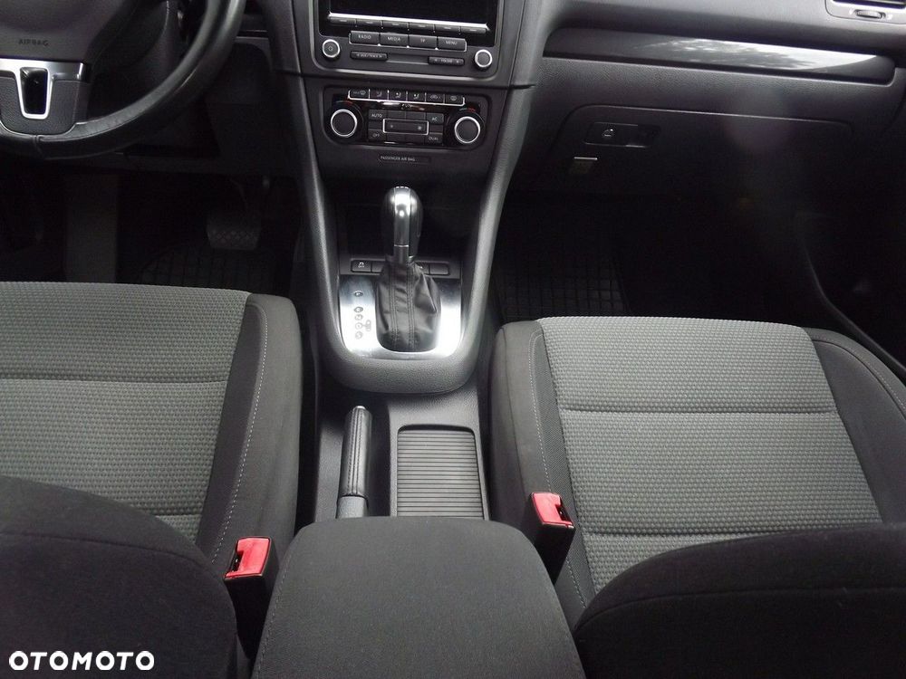 Volkswagen Golf - 16