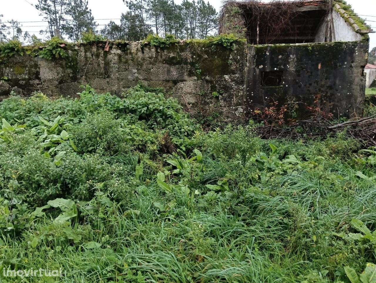 Moradia em Ruina para restauro - Arredores de Viana - Grande imagem: 2/3