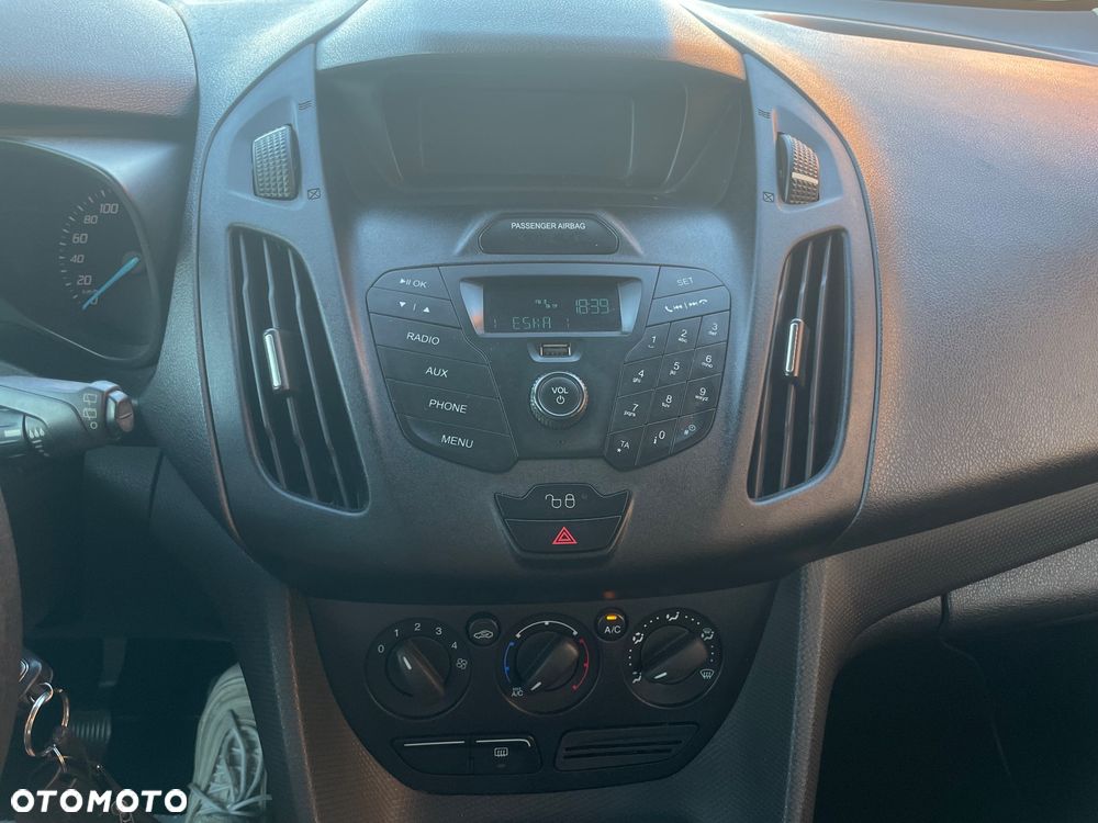 Ford Transit Connect - 12