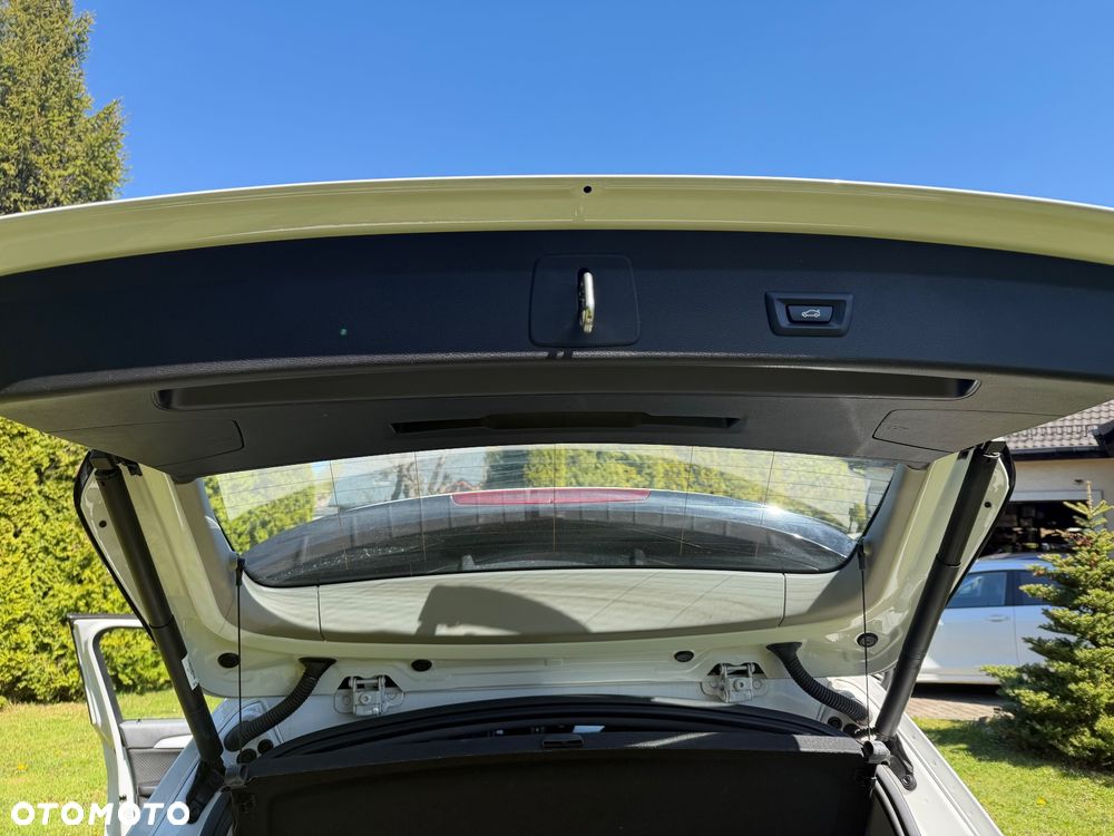 BMW X1 sDrive18i - 17