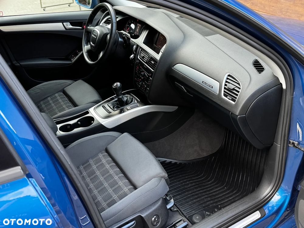 Audi A4 Avant 2.0 TDI DPF quattro Ambition - 13