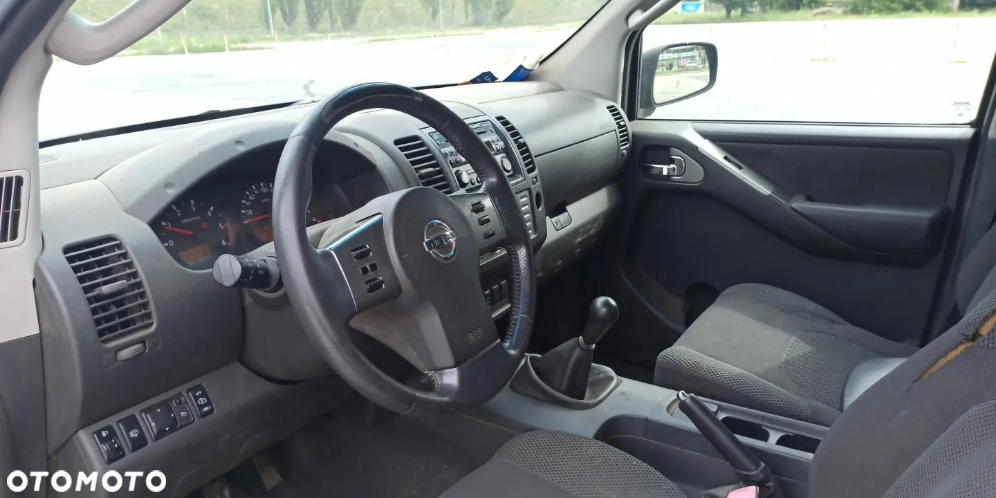 Nissan Navara 2.5 TDi Base / XE - 25