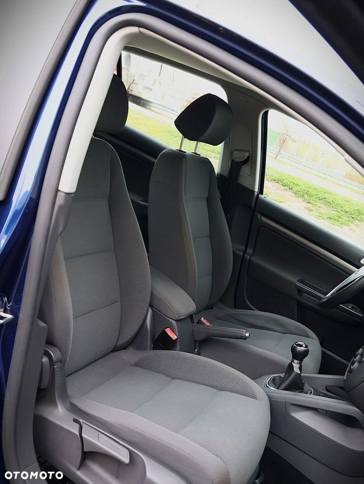 Volkswagen Golf - 15