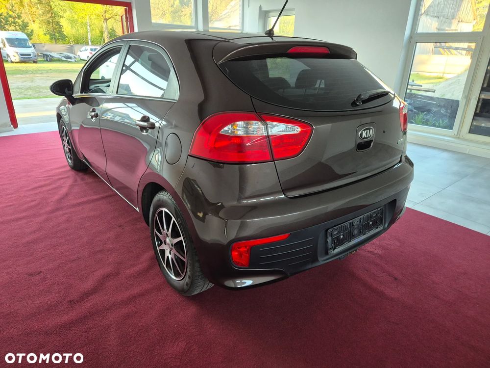 Kia Rio - 7