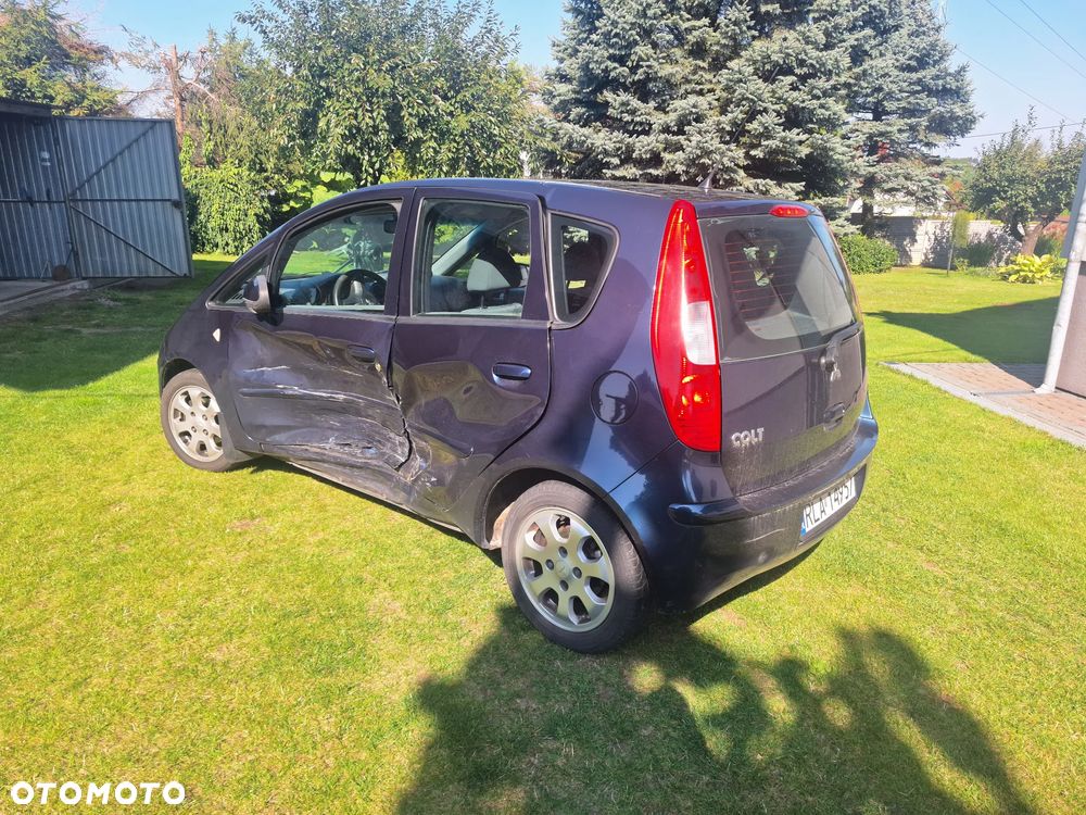 Mitsubishi Colt - 3