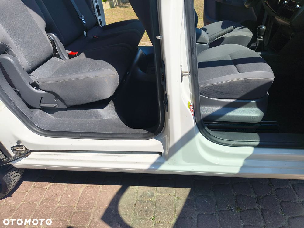 Volkswagen Caddy Comfortline 4Motion - 25