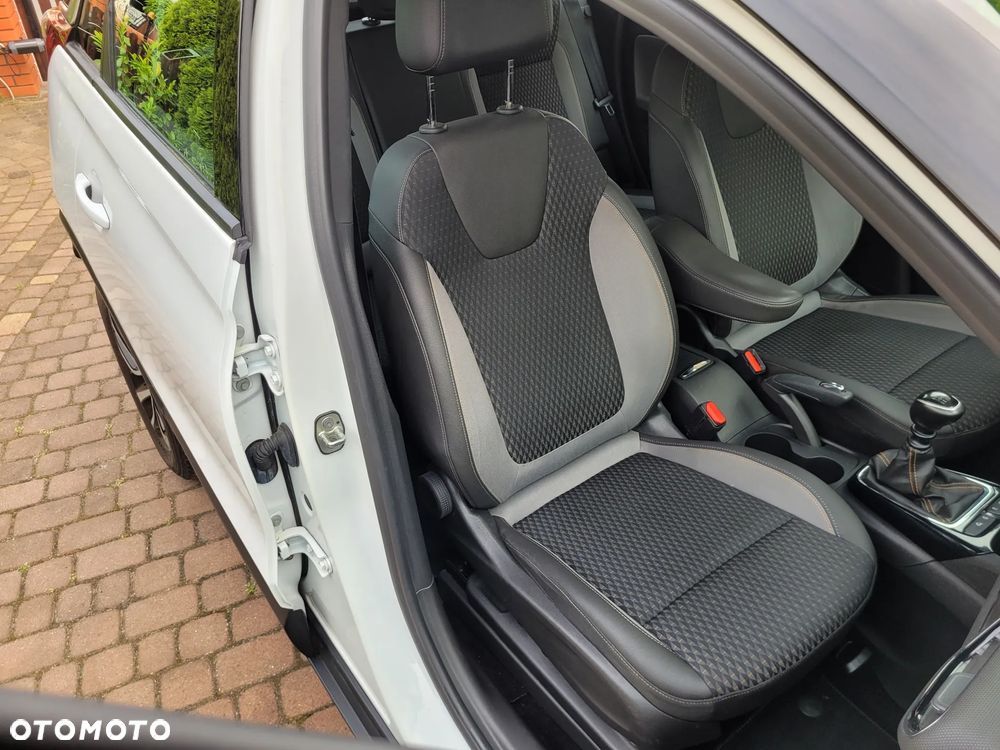 Opel Crossland X 1.2 T Design Line S&S - 15