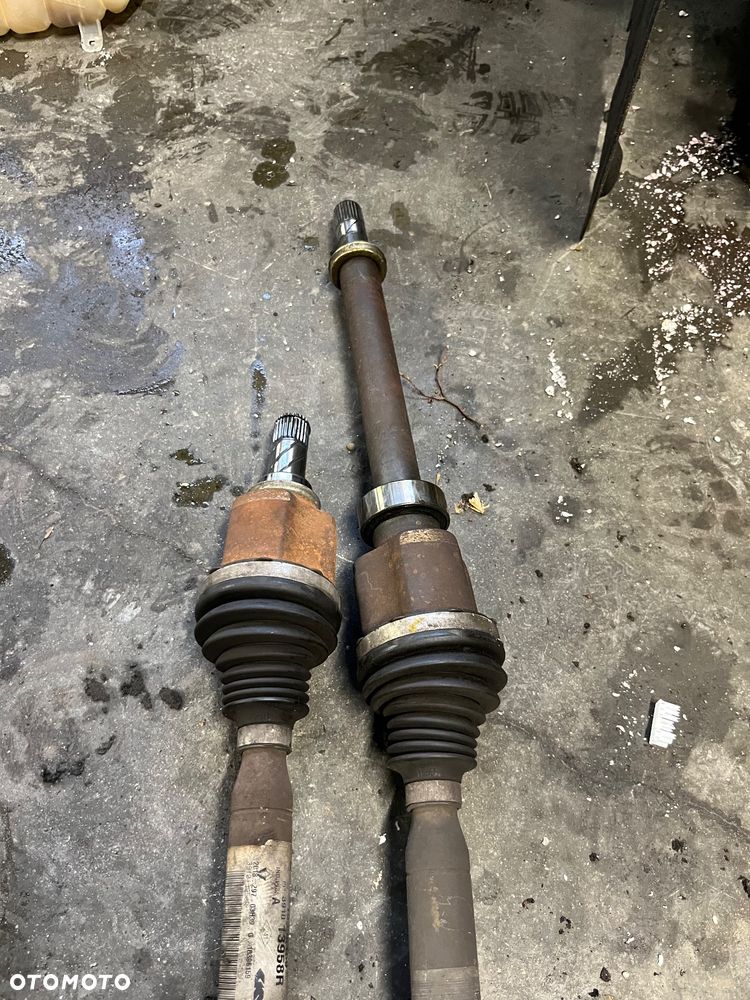 Półoś prawa długa Renault Megane IV 1.3 TCE - 3