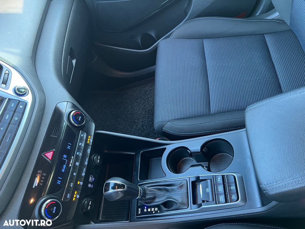 Hyundai Tucson blue 1.7 CRDi 2WD DCT Style - 11