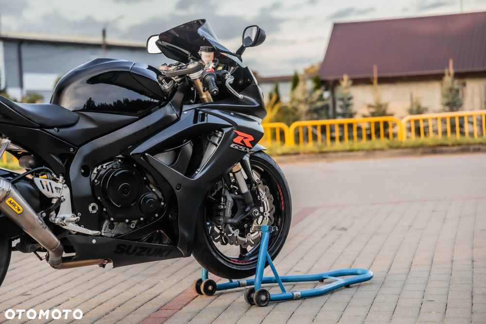 Suzuki GSX-R - 8