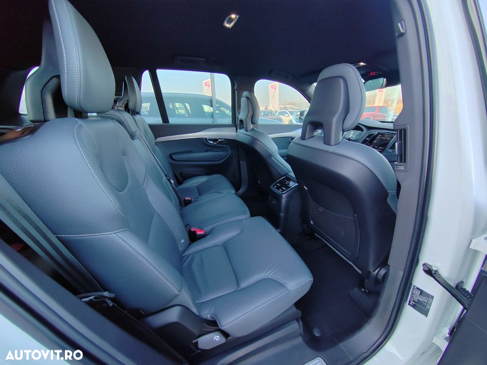 Volvo XC 90 T8 AWD Twin Engine Geartronic Momentum - 25