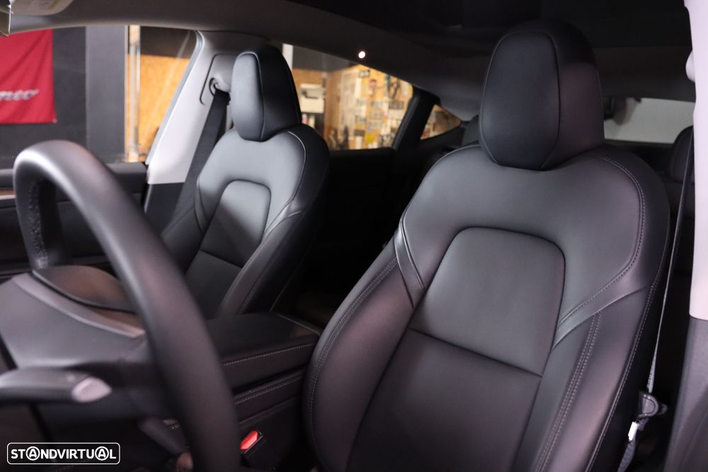 Tesla Model Y Performance Tração Integral - 29