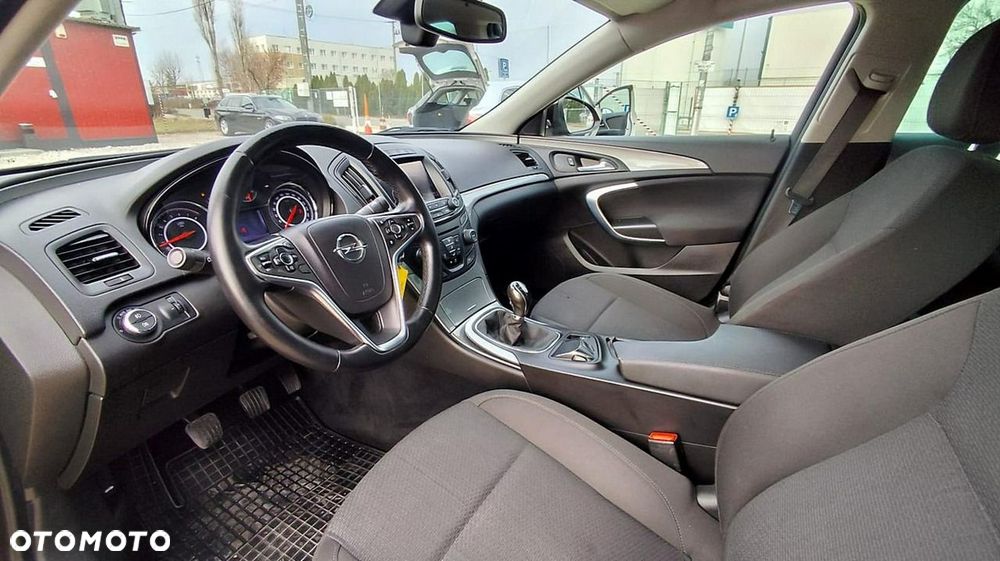 Opel Insignia - 10
