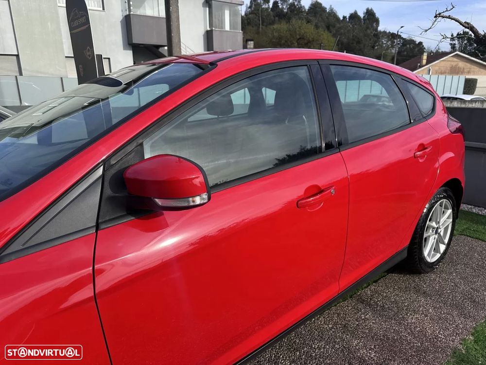 Ford Focus 1.5 TDCi Titanium ECOnetic - 18