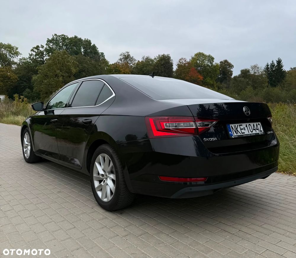 Skoda Superb 2.0 TDI Sportline DSG - 7