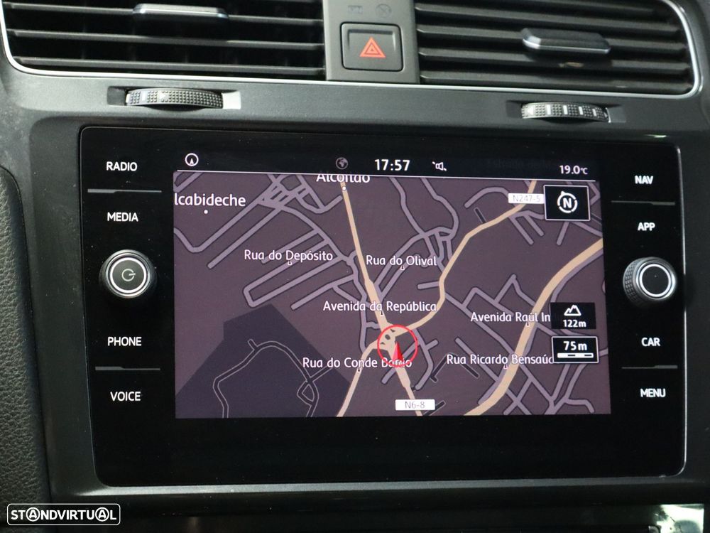 VW Golf Variant 1.6 TDi Confortline - 16