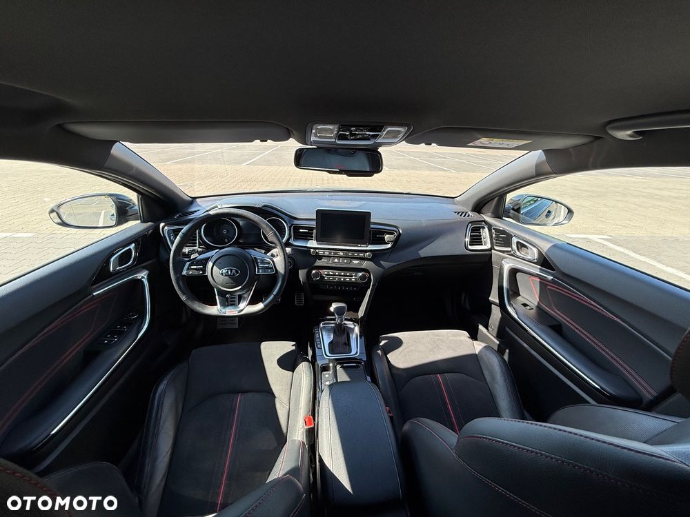 Kia ProCeed 1.6 T-GDI GT DCT - 14
