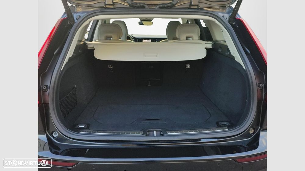 Volvo V60 2.0 T6 AWD TE Plus Bright — fotografia 16