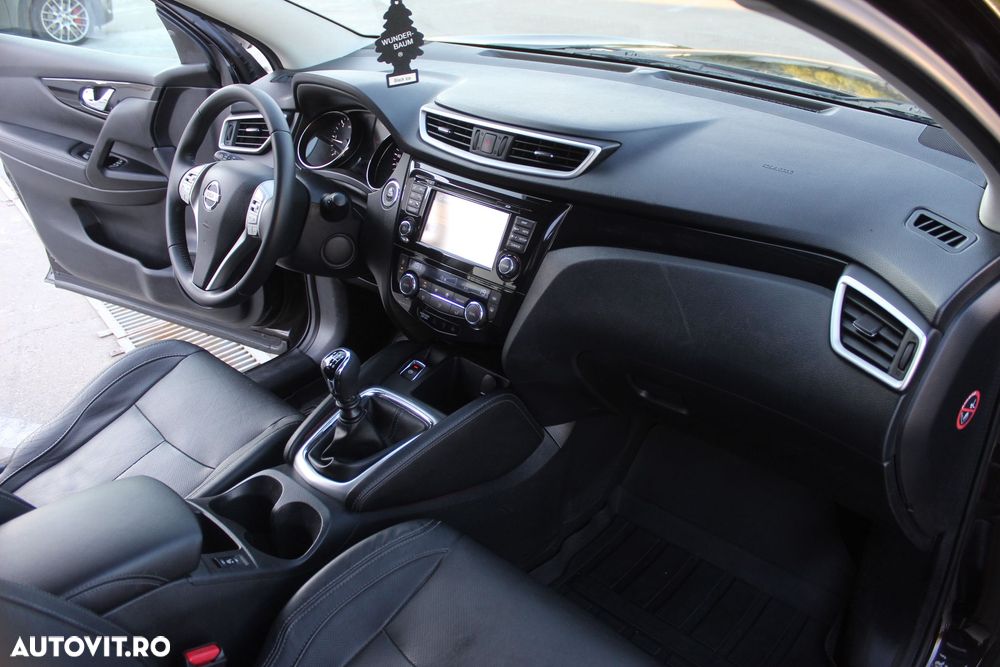 Nissan Qashqai 1.6 DCI 4 x 4 DPF Start/Stop tekna - 15