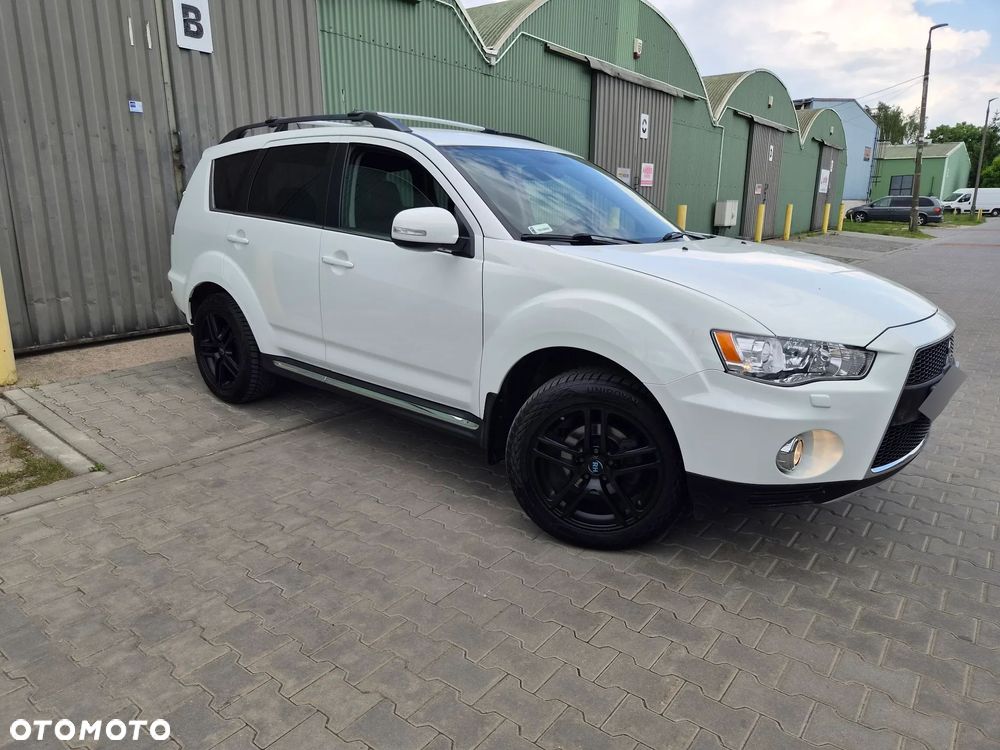 Mitsubishi Outlander 2.2 DI-D 4WD TC-SST Intense - 9