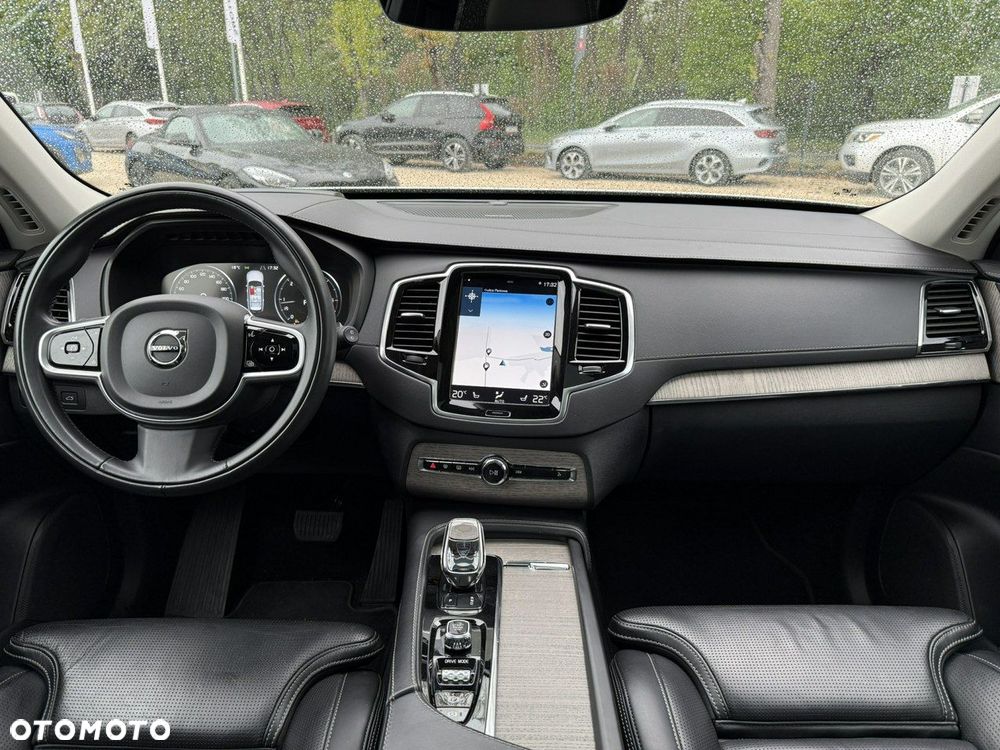 Volvo XC 90 - 22