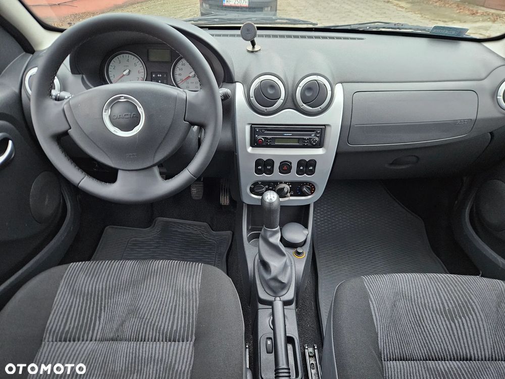 Dacia Sandero 1.6 Laureate - 9