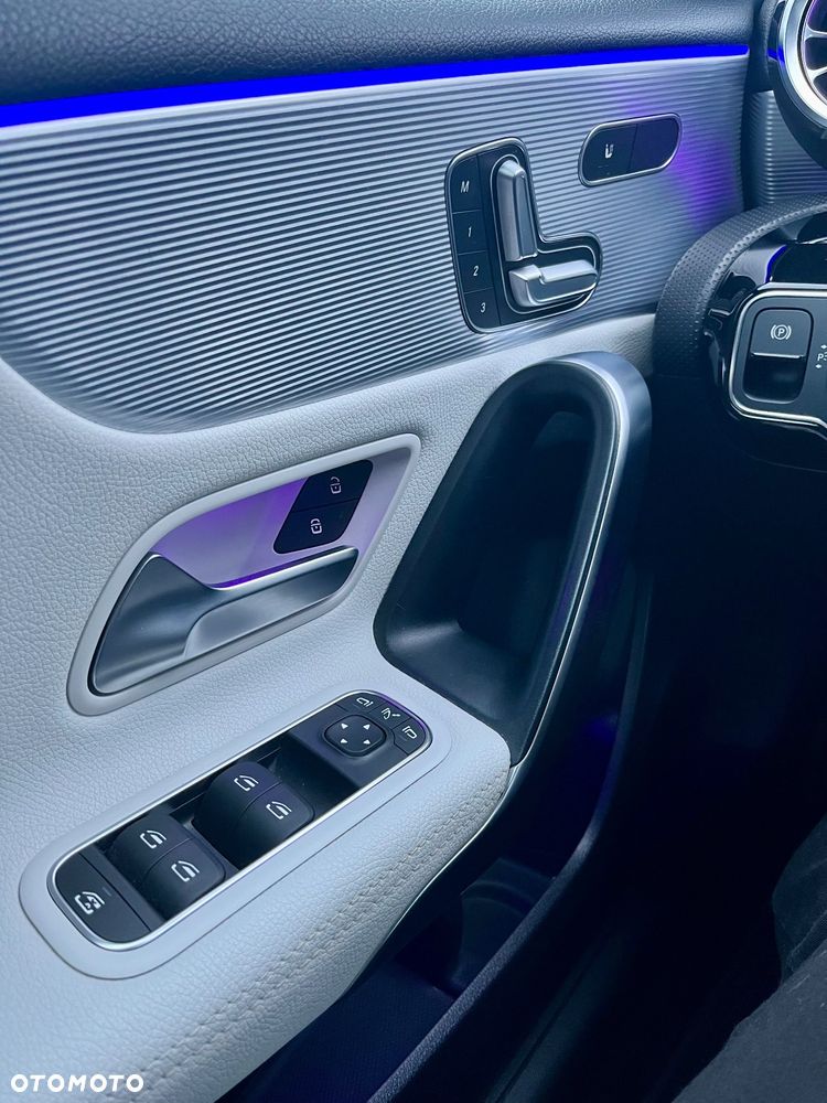 Mercedes-Benz Klasa A 250 e PHEV AMG Line 8G-DCT - 9