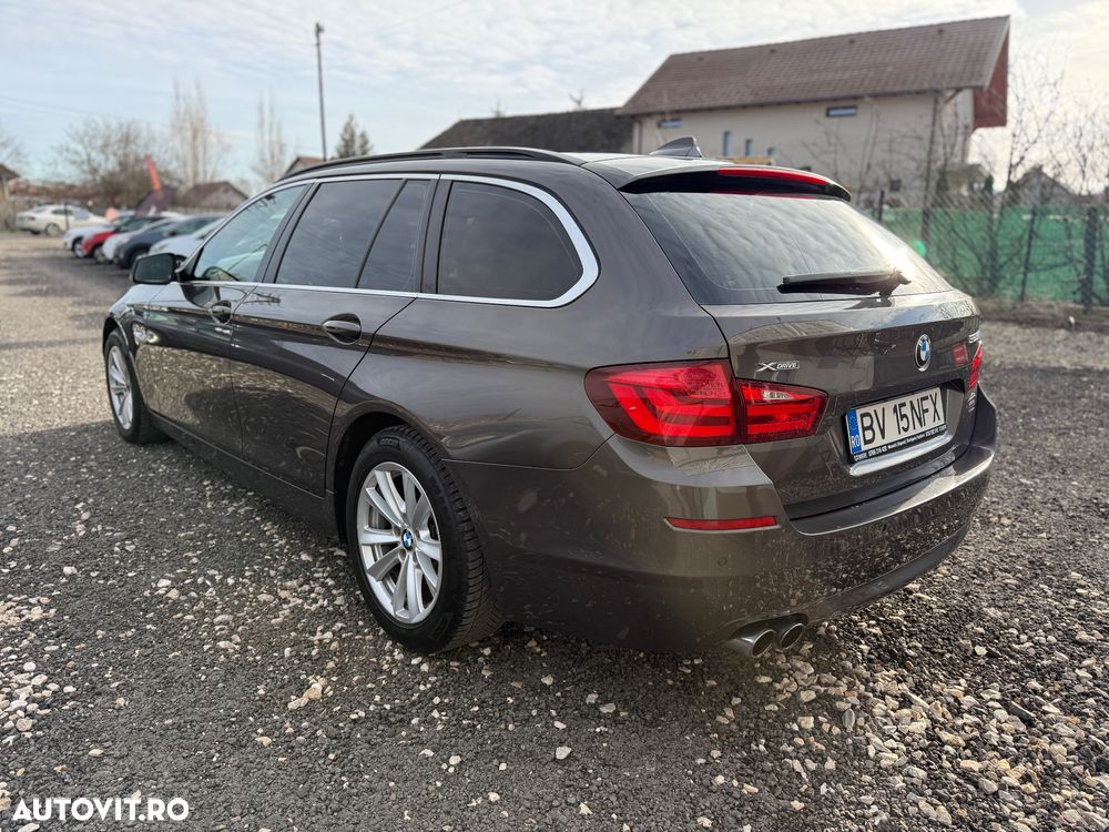 BMW Seria 5 525d xDrive - 9