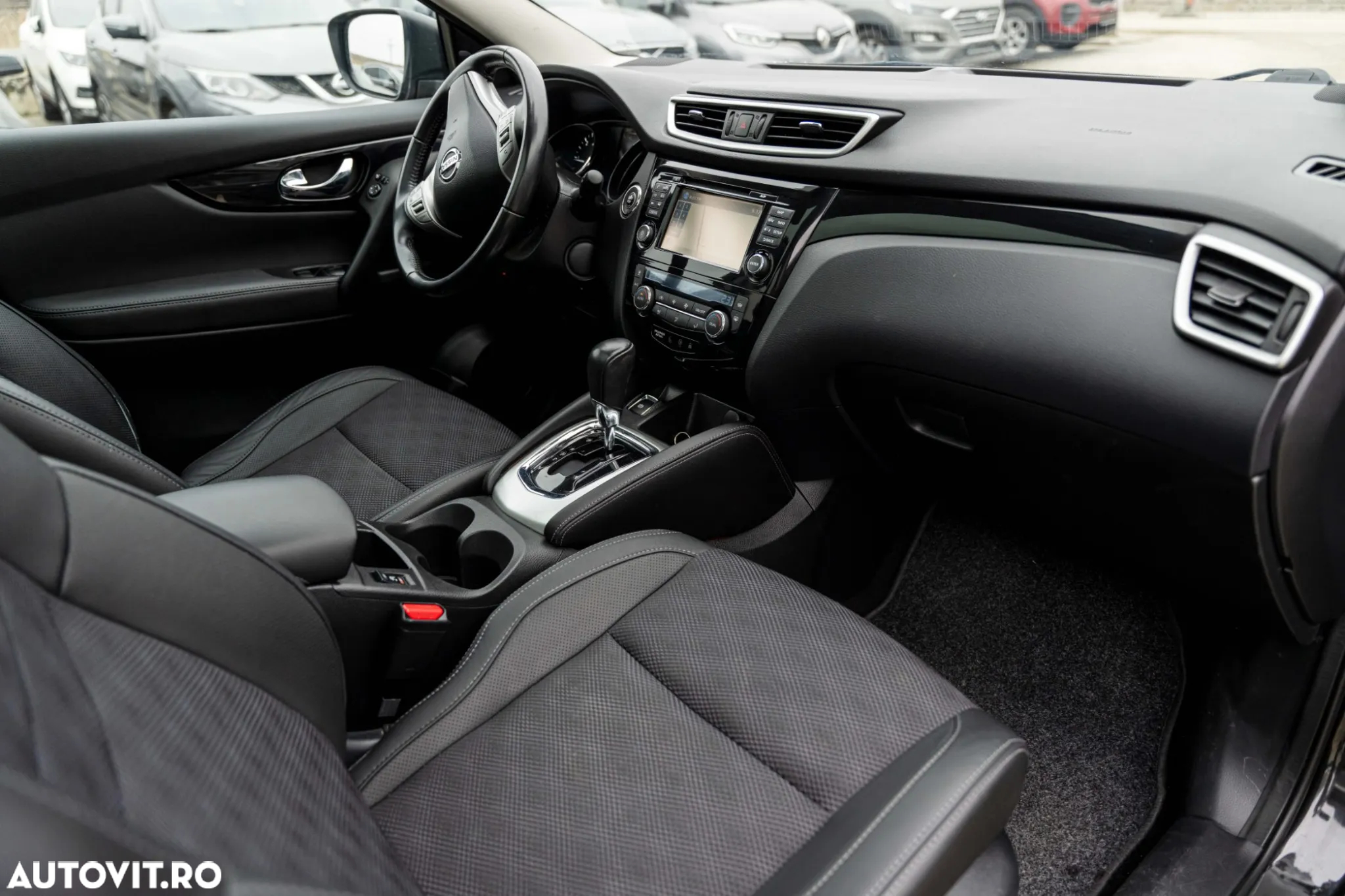 Nissan Qashqai 1.6 DCI Xtronic TEKNA+ - 7