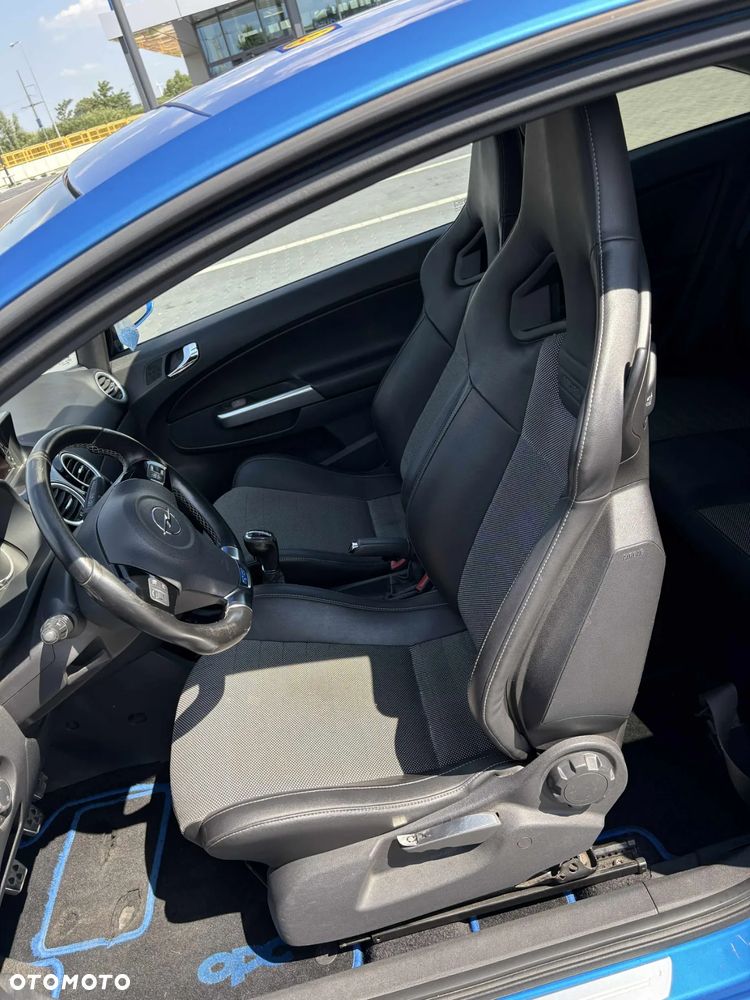 Opel Corsa 1.6T OPC - 15