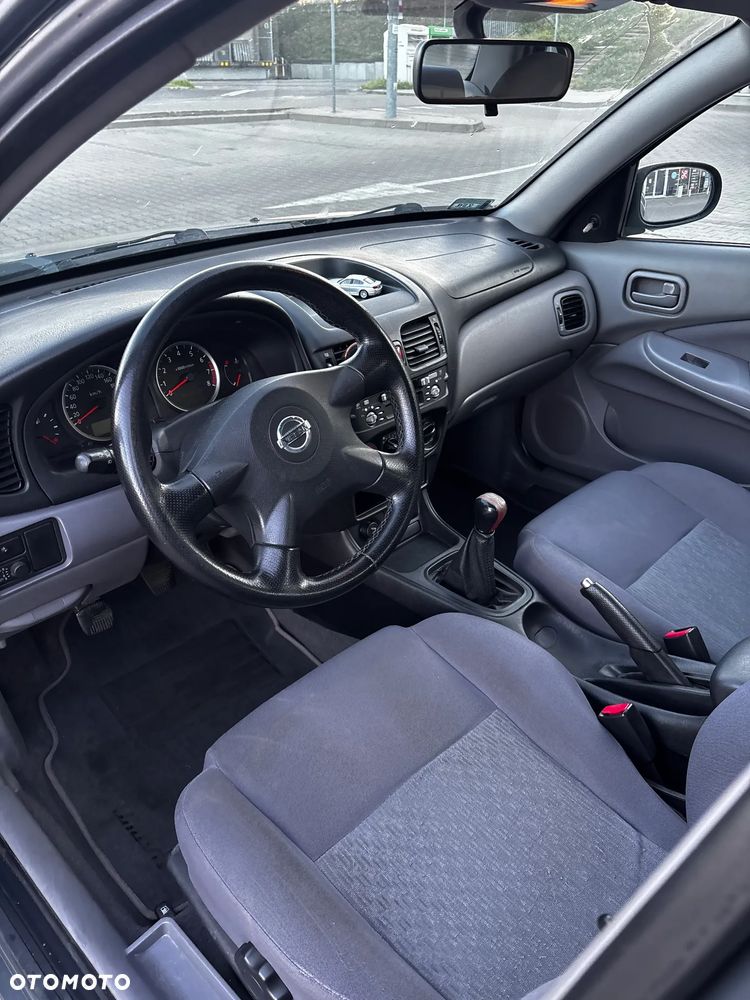 Nissan Almera 1.5 Base - 19