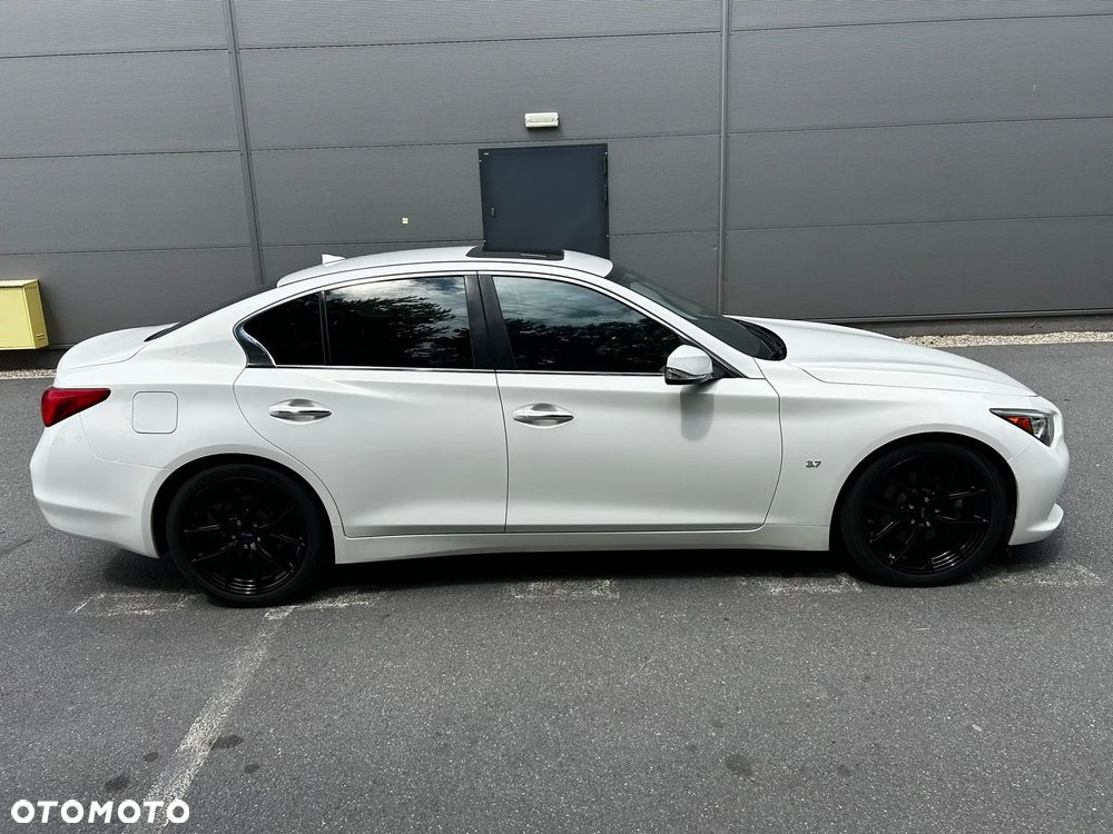 Infiniti Q50 - 8