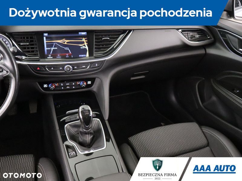 Opel Insignia - 10