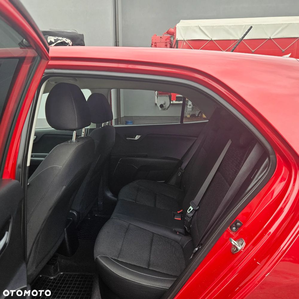 Kia Rio 1.2 Dream-Team Edition - 12