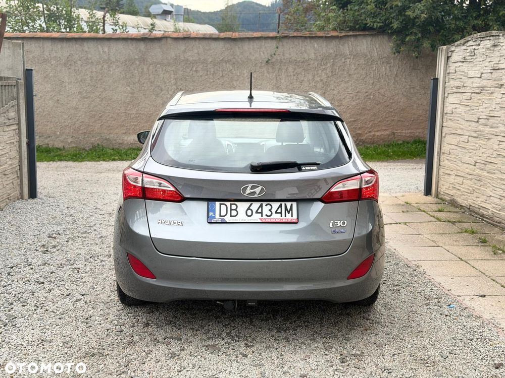 Hyundai i30 blue 1.6 CRDi Style - 37