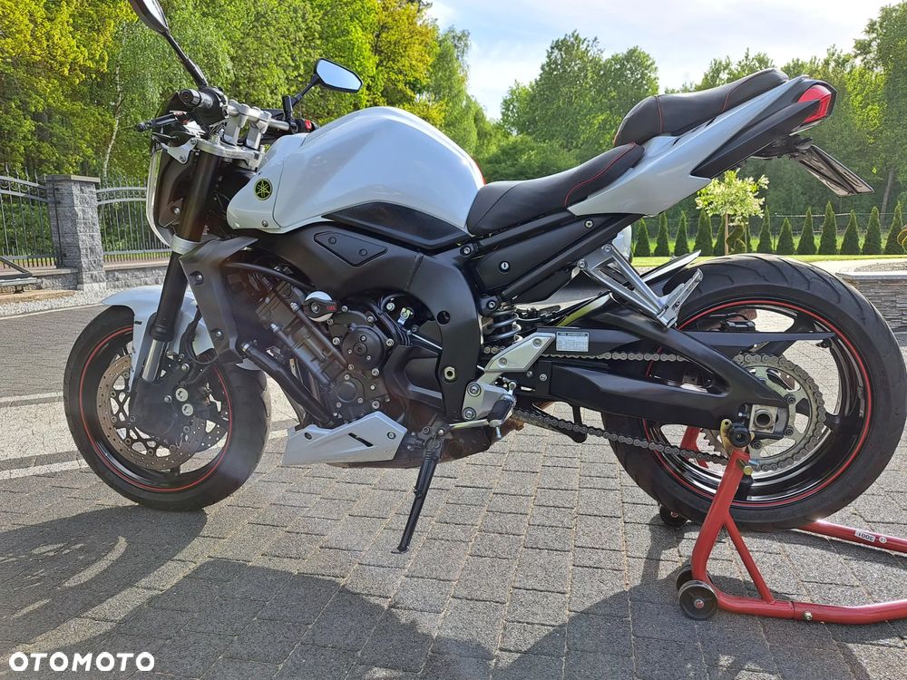 Yamaha FZ - 4