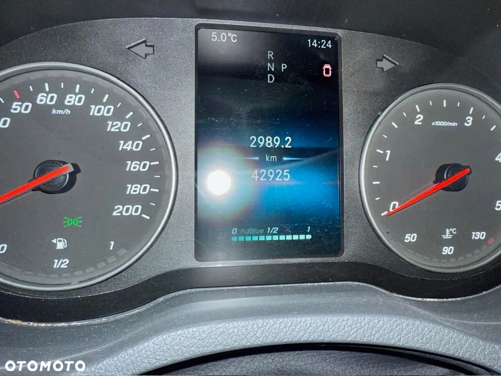 Mercedes-Benz Sprinter - 22