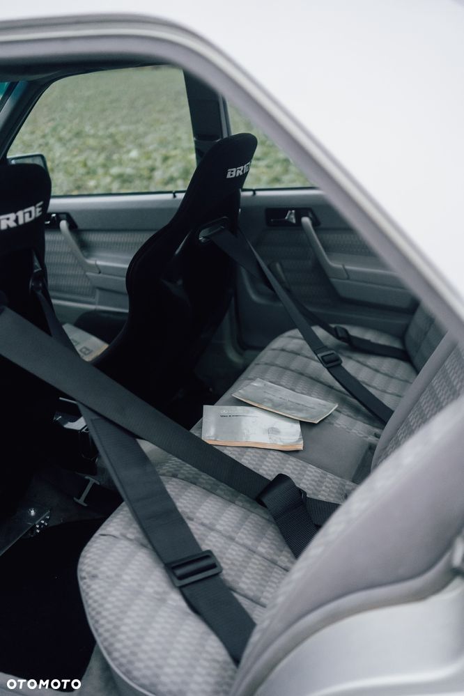 Mercedes-Benz W201 (190) - 8