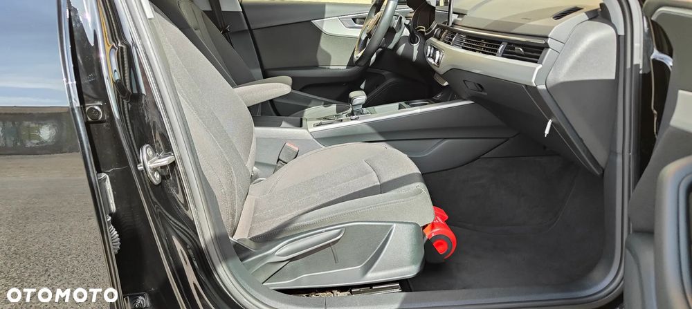 Audi A4 Limousine 35 TDI mHEV Advanced S tronic - 36