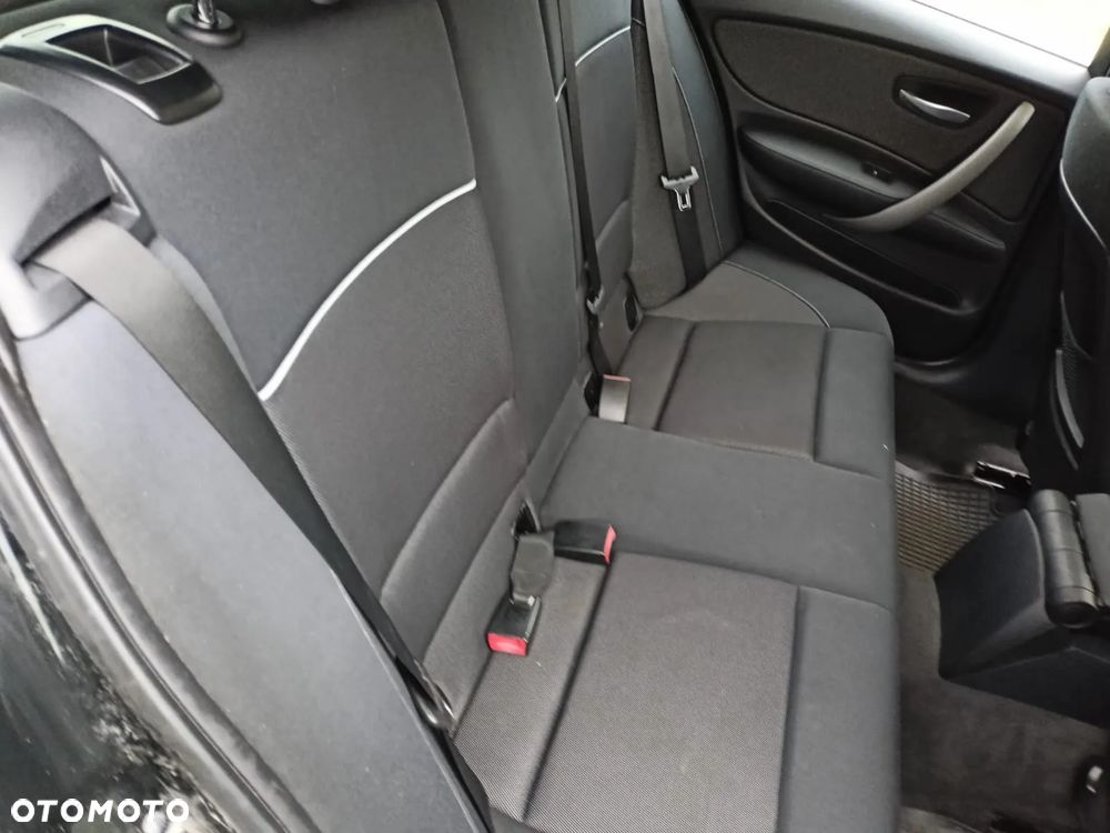 BMW Seria 1 116i - 32