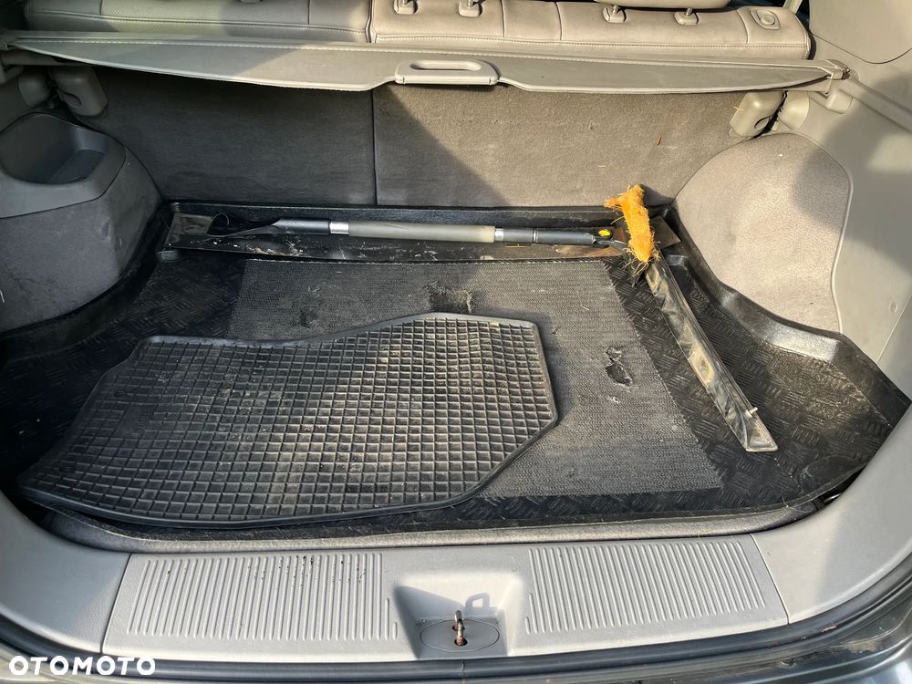 Kia Sorento - 12
