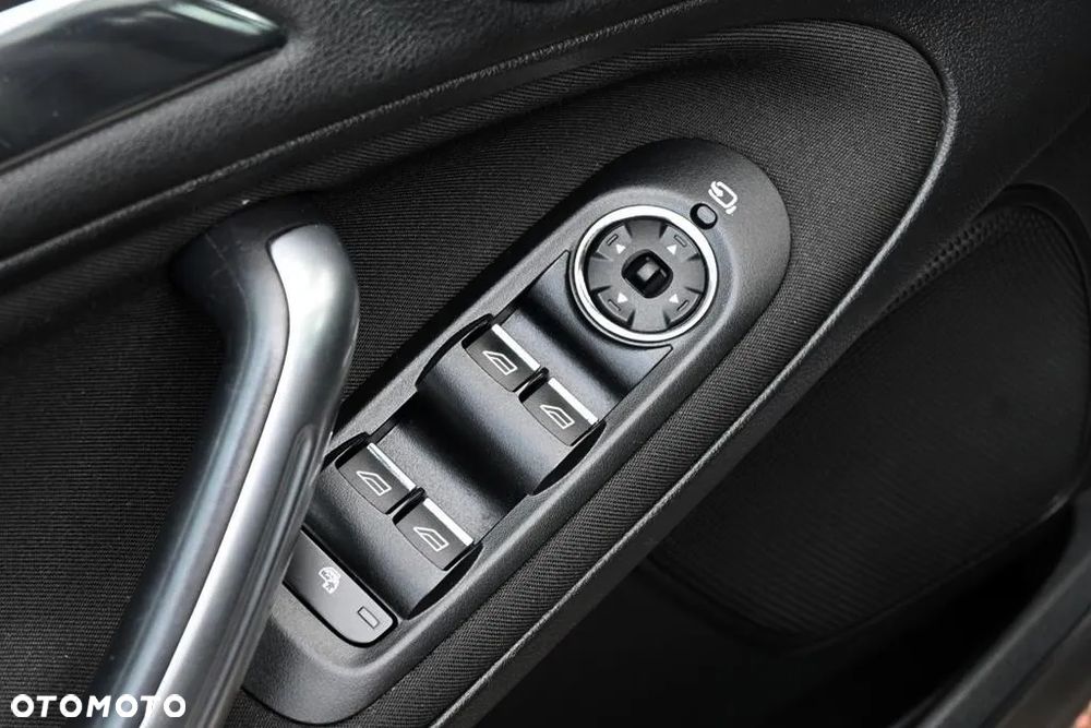 Ford S-Max 2.0 TDCi DPF Titanium X - 25