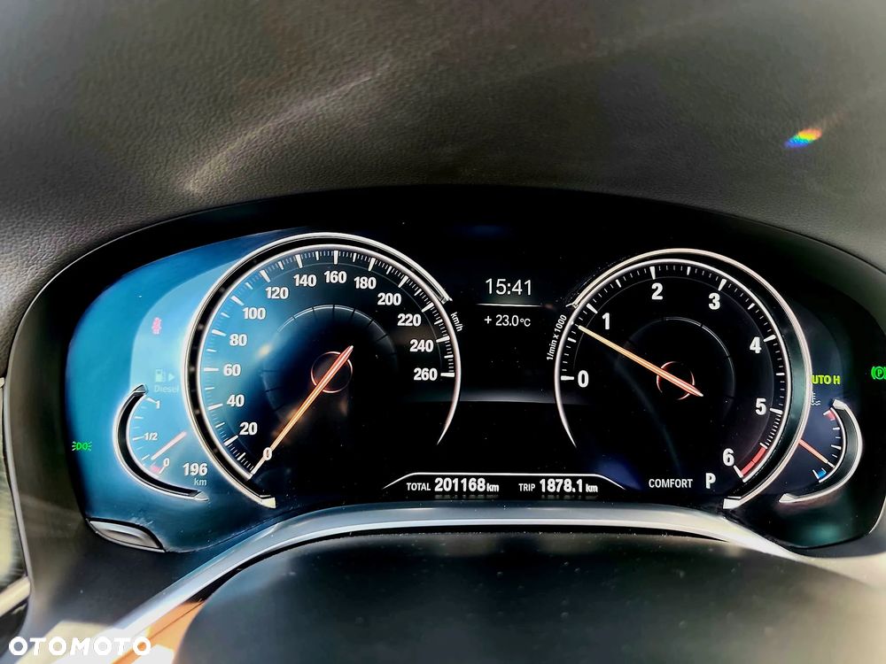 BMW Seria 7 740d xDrive - 27