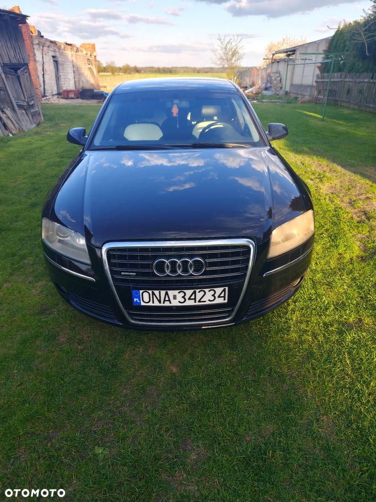 Audi A8 4.2 Quattro - 2