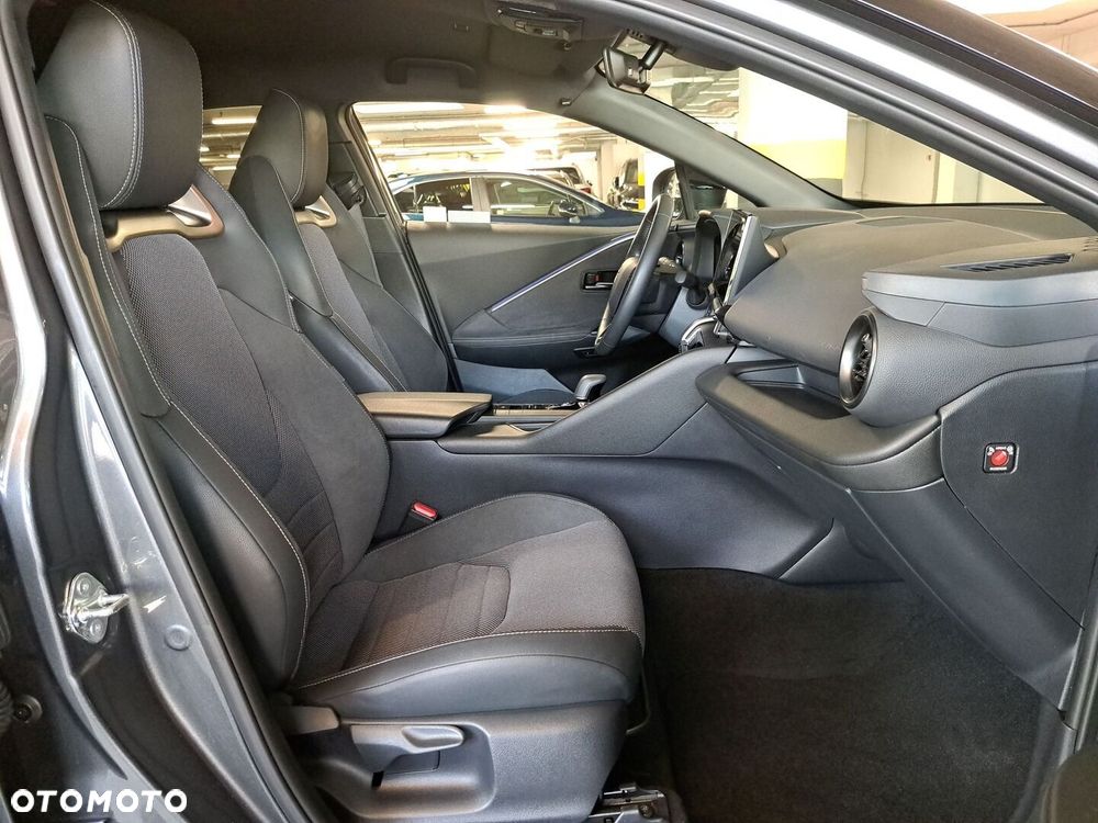 Toyota C-HR - 16