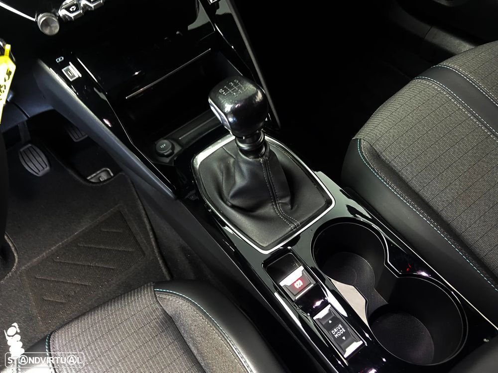 Peugeot 2008 1.2 PureTech Allure Pack - 22