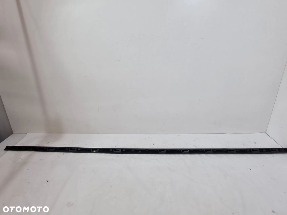 GOLF VII R-LINE GTI GTD HB LISTWA PROGOWA PRAWA - 2