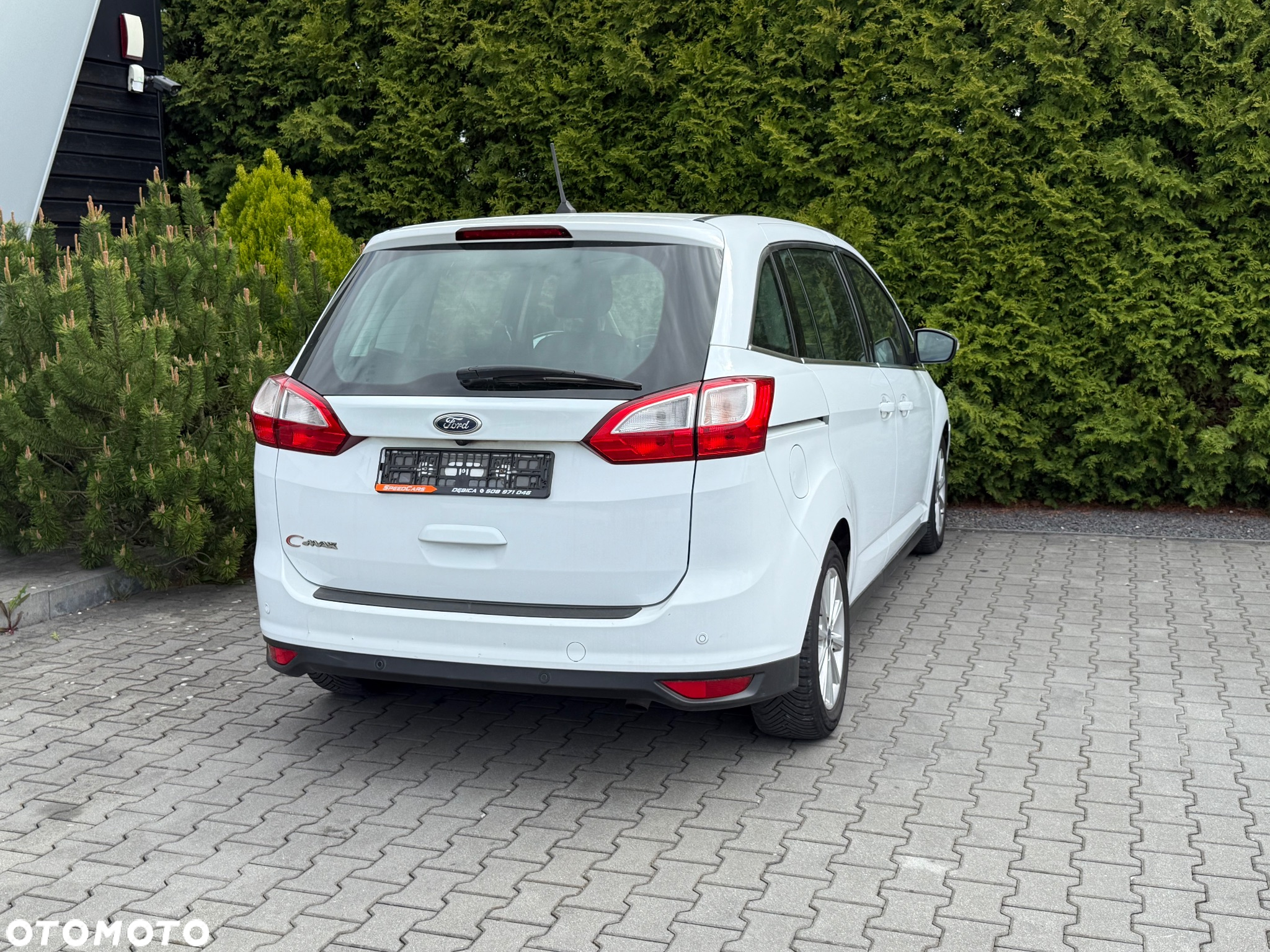 Ford Grand C-MAX - 3